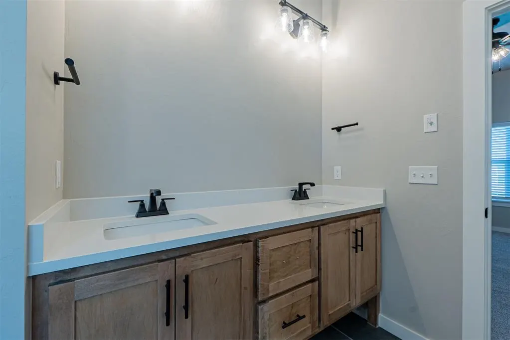 Photo 16 — 11701 SW 58th Street, Mustang, OK 73064