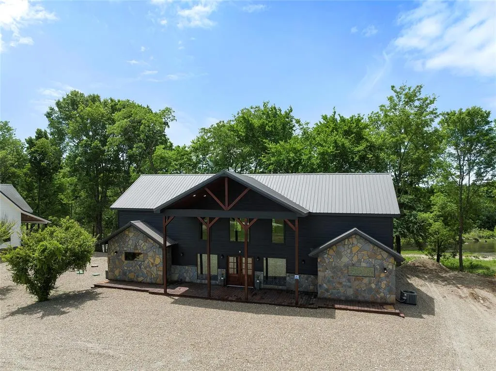 Photo 4 — 204 Stones River Lane, Broken Bow, OK 74728