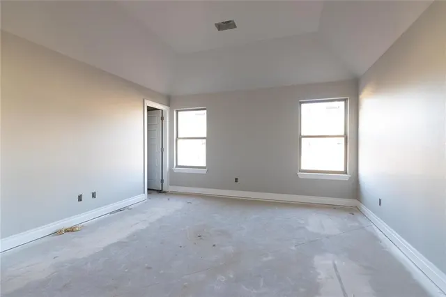 Photo 4 — 10313 SW 56th Street, Mustang, OK 73064