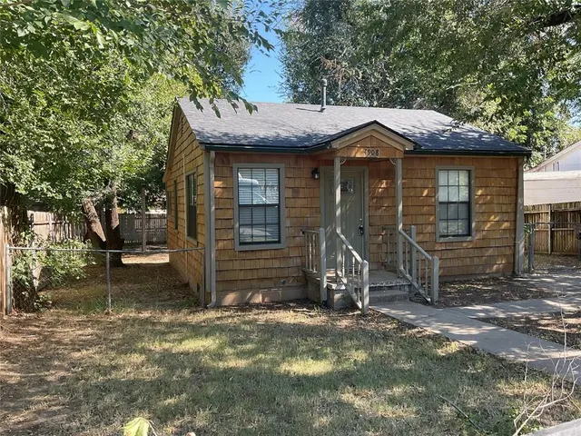 Front exterior — 4908 N Central Road, Bethany, OK 73008