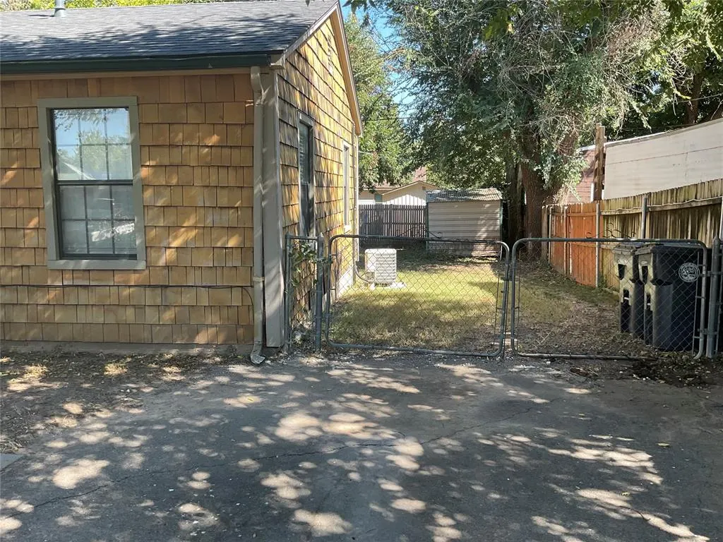 Photo 2 — 4908 N Central Road, Bethany, OK 73008