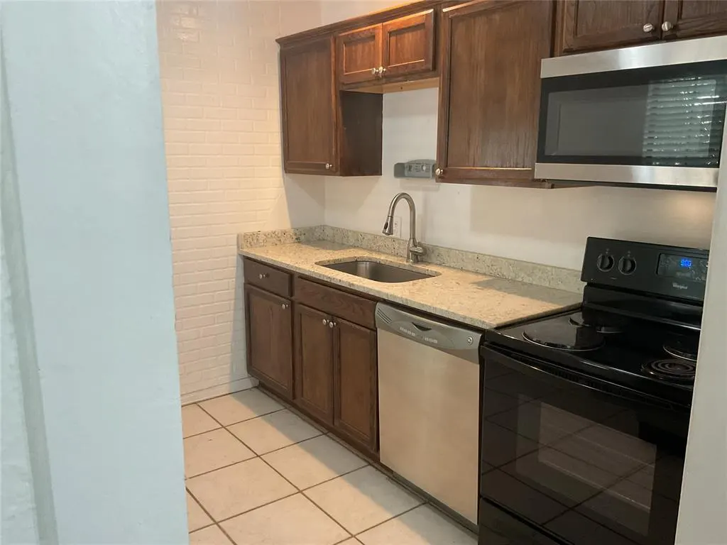 Photo 9 — 4908 N Central Road, Bethany, OK 73008