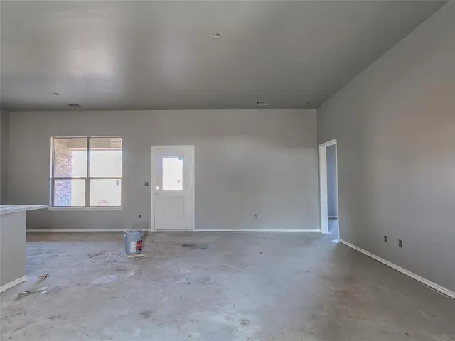 Photo 2 — 2216 E Cover Lane, Stillwater, OK 74074