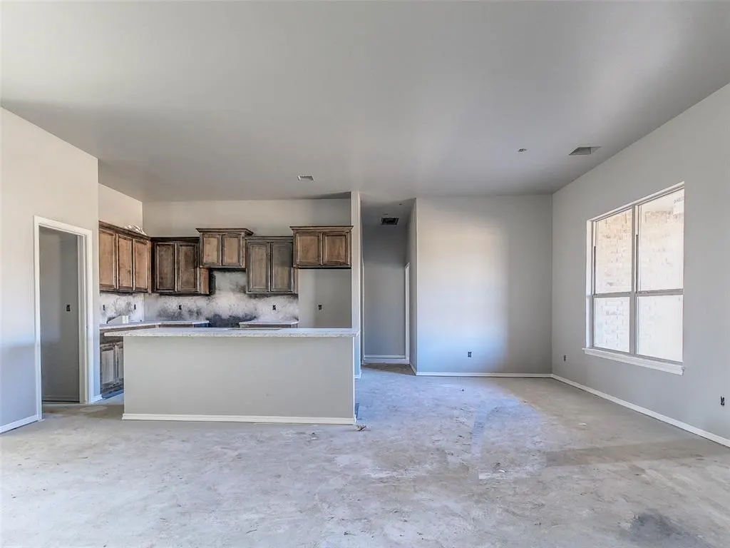 Photo 3 — 2216 E Cover Lane, Stillwater, OK 74074