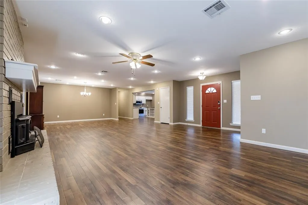 Photo 4 — 310 Elkview Drive, Elk City, OK 73644