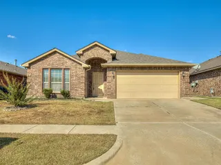Sold home at 8201 NW 105th Street