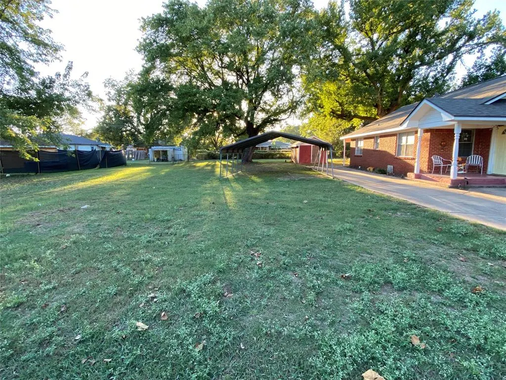 Photo 2 — 202 Ash, Maysville, OK 73057
