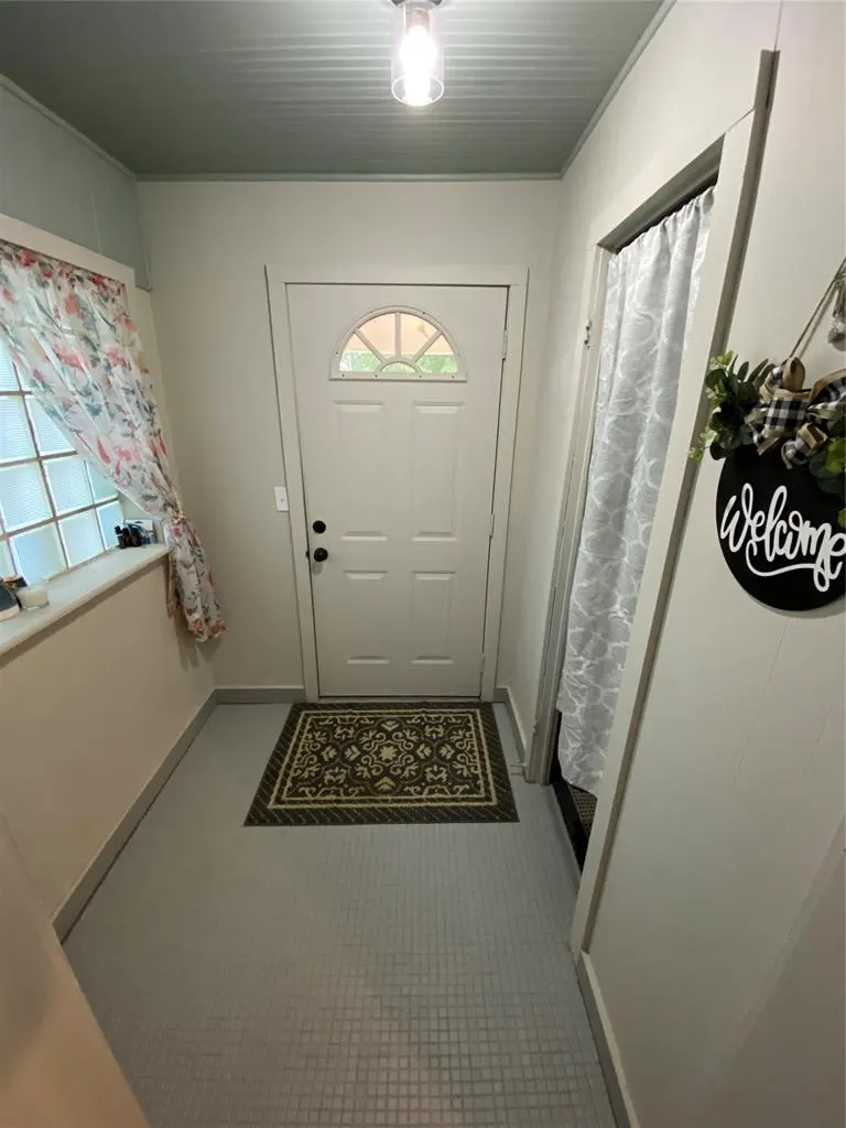 Photo 17 — 202 Ash, Maysville, OK 73057