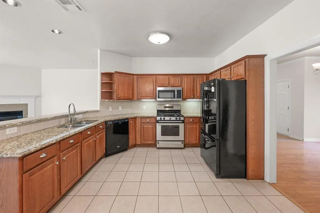 Photo 12 — 2317 SW 94th Street, Oklahoma City, OK 73159
