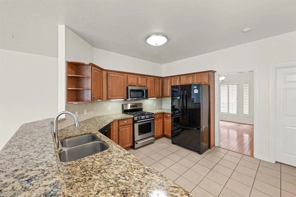Photo 14 — 2317 SW 94th Street, Oklahoma City, OK 73159