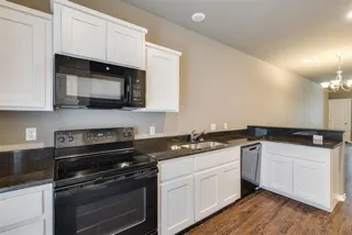 Sold home at 919 SW 91st Street