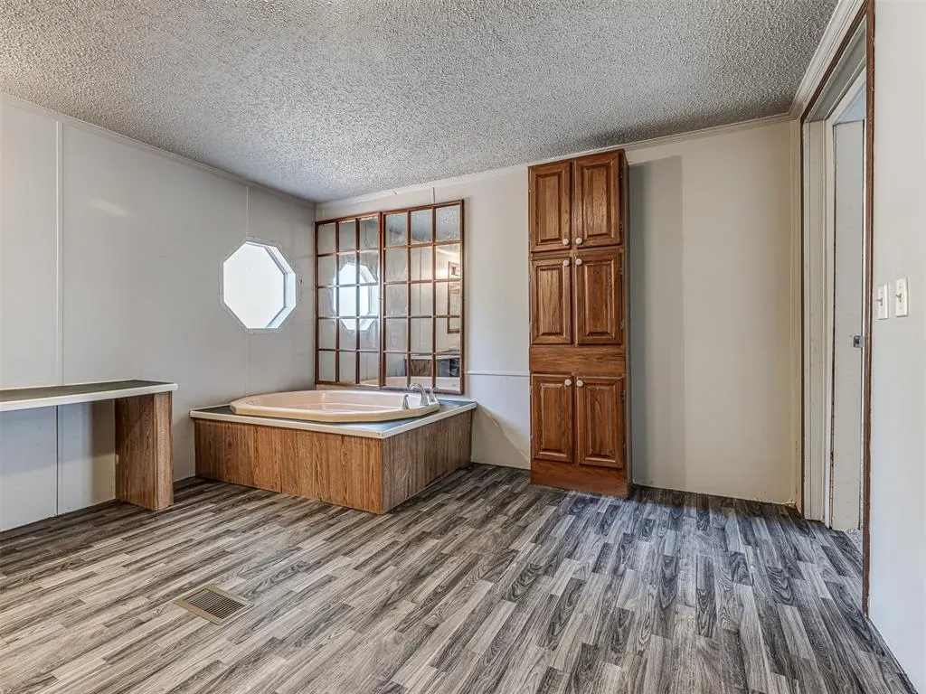Photo 28 — 33575 Cherokee Lane, Tecumseh, OK 74873