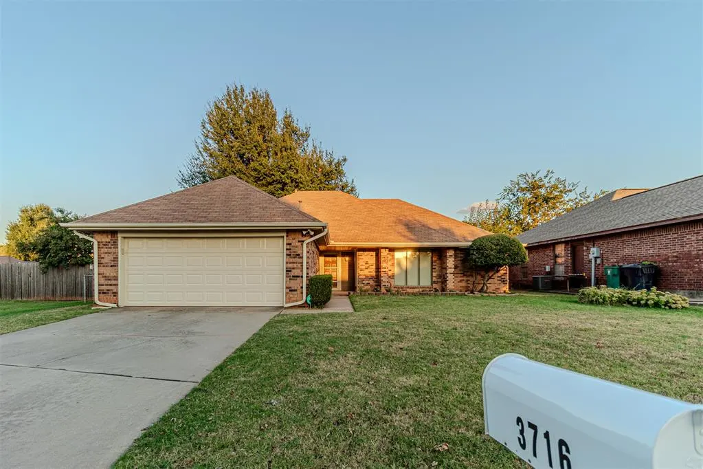 Photo 3 — 3716 Western Heights Avenue, Oklahoma City, OK 73179