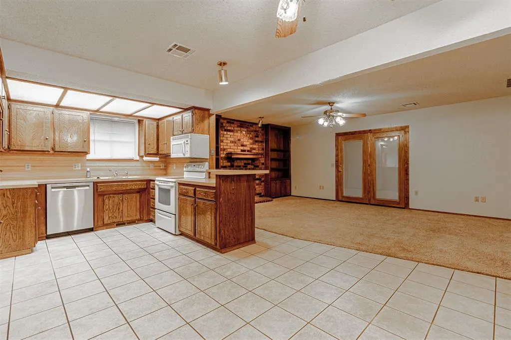 Photo 10 — 3716 Western Heights Avenue, Oklahoma City, OK 73179