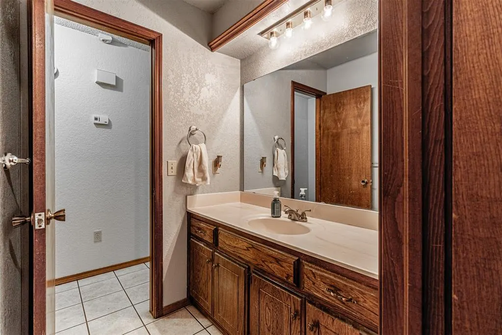 Photo 21 — 3716 Western Heights Avenue, Oklahoma City, OK 73179
