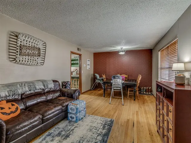 Photo 6 — 409 Olive Boulevard, Lindsay, OK 73052