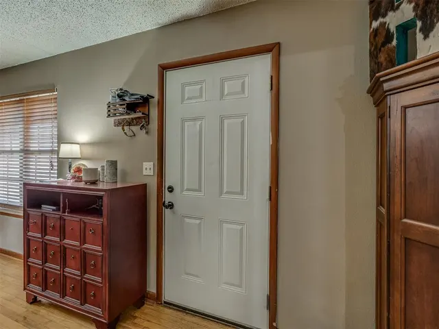 Photo 8 — 409 Olive Boulevard, Lindsay, OK 73052