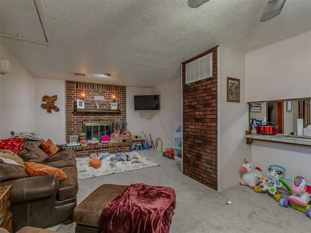 Photo 19 — 409 Olive Boulevard, Lindsay, OK 73052