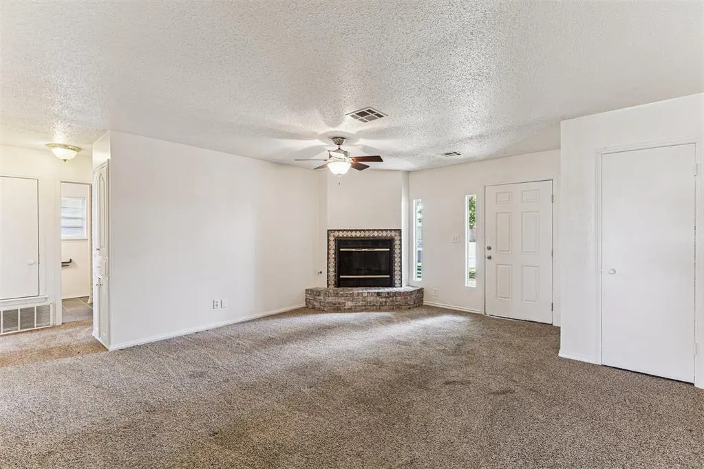 Photo 3 — 1405 SW 77th Terrace, Oklahoma City, OK 73159