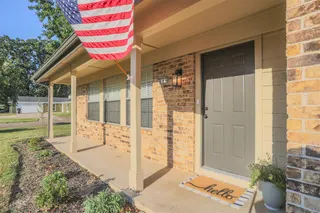 Sold home at 604 Manchester Drive