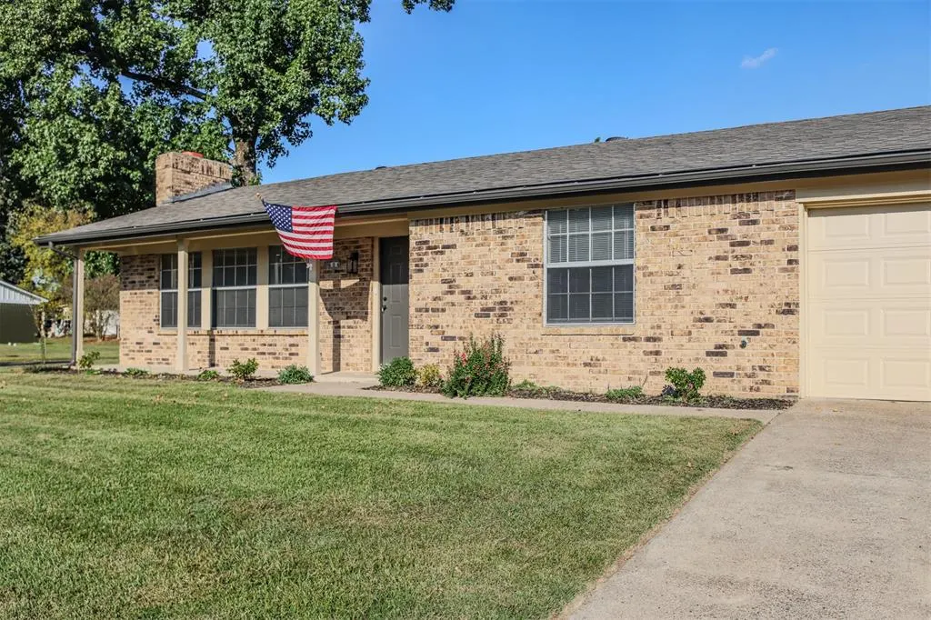 Photo 3 — 604 Manchester Drive, Idabel, OK 74745