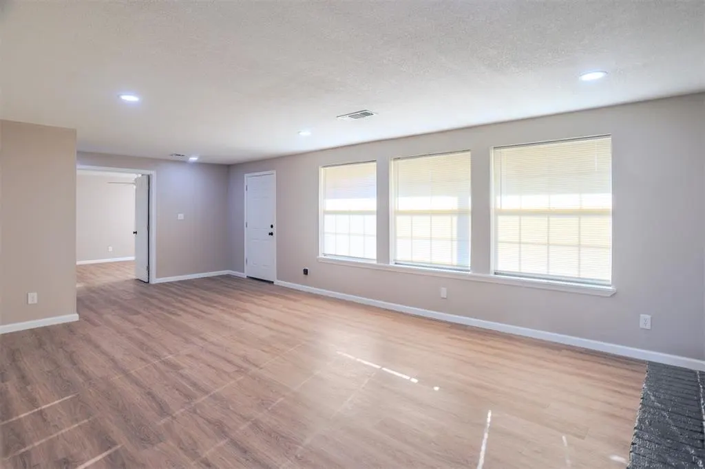 Photo 5 — 604 Manchester Drive, Idabel, OK 74745