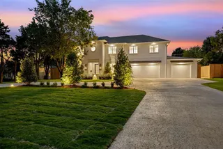 Sold home at 2510 W Wilshire Boulevard