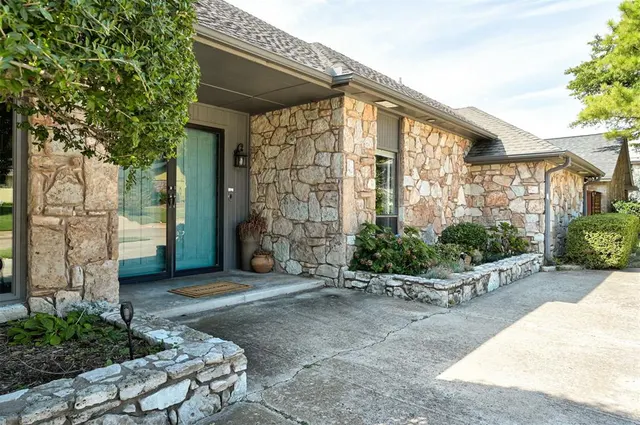 Photo 4 — 3200 Raintree Road, Oklahoma City, OK 73120