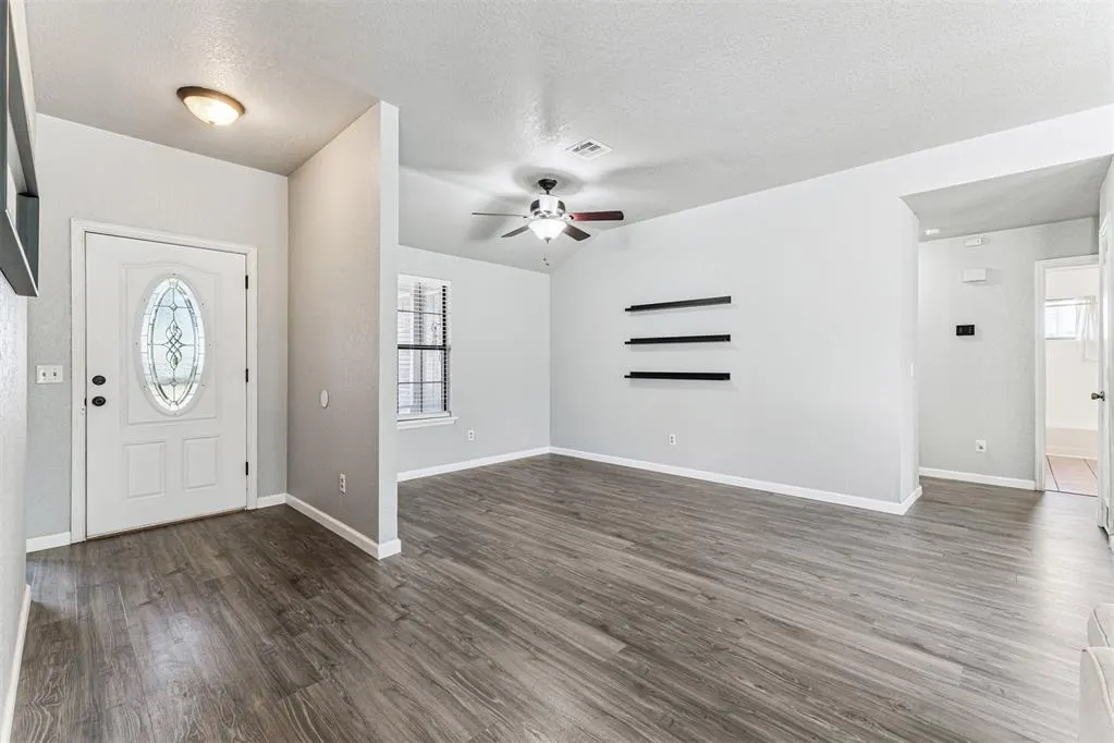 Photo 3 — 10820 Ohara Lane, Midwest City, OK 73130