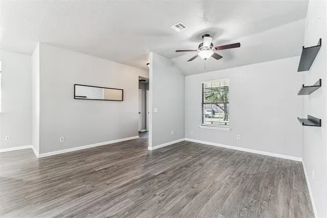 Photo 4 — 10820 Ohara Lane, Midwest City, OK 73130
