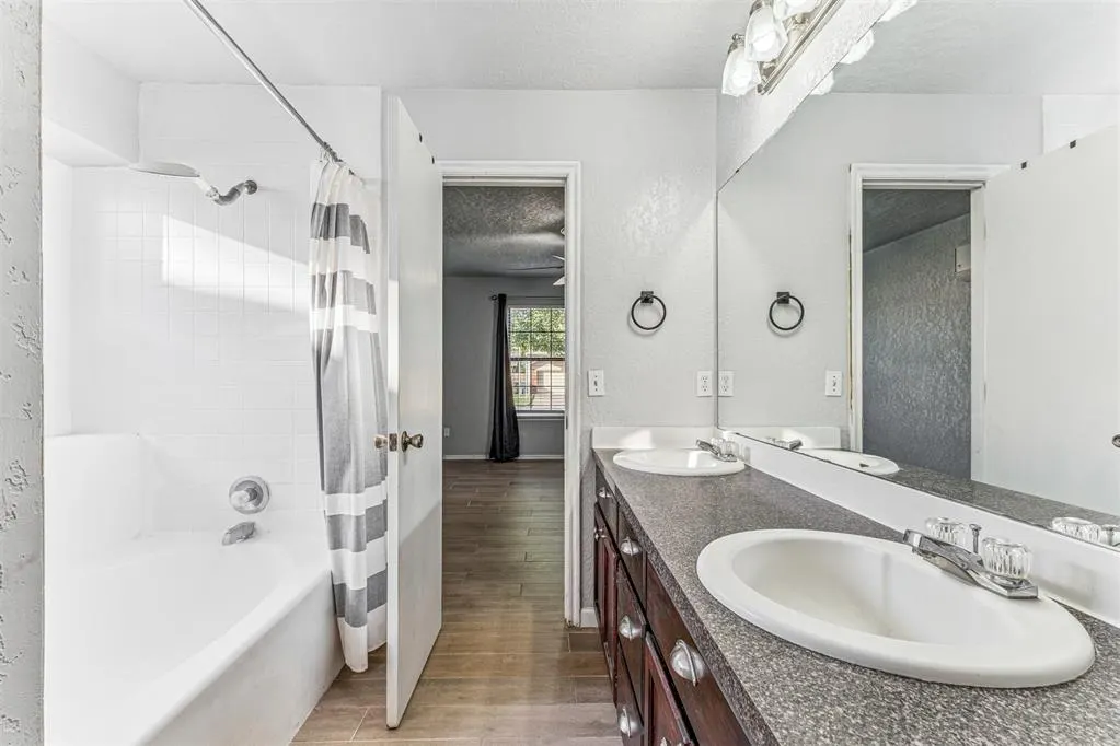 Photo 13 — 10820 Ohara Lane, Midwest City, OK 73130
