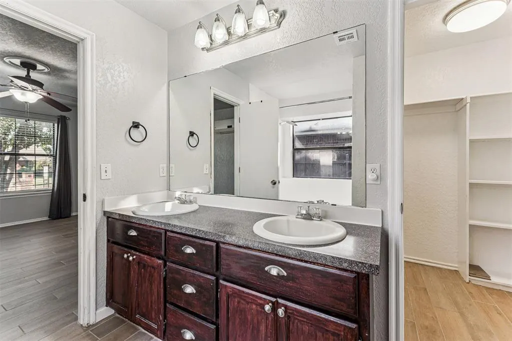 Photo 14 — 10820 Ohara Lane, Midwest City, OK 73130