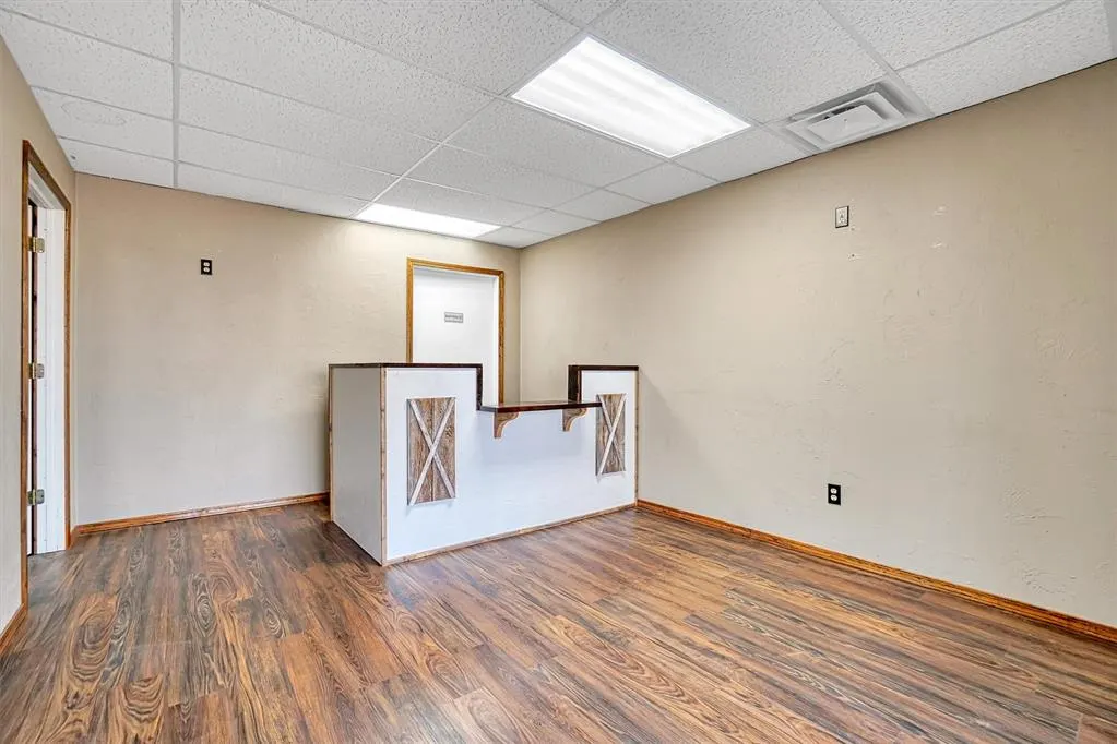Photo 10 — 601 N Van Buren Avenue, Elk City, OK 73644