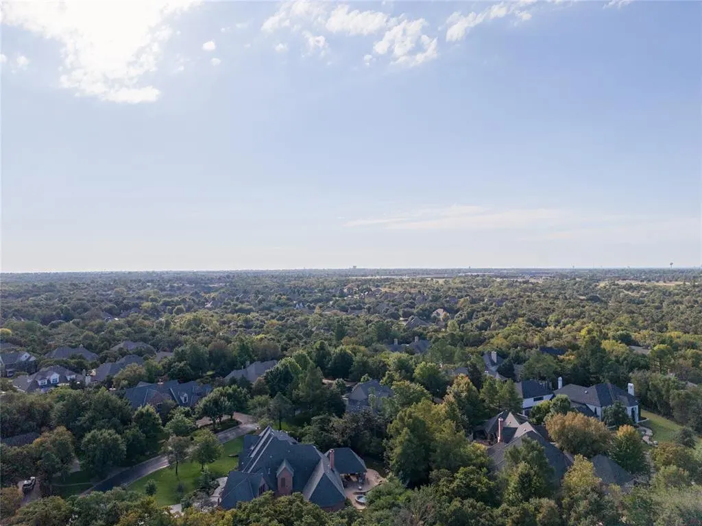 Photo 2 — 1669 Saratoga Way, Edmond, OK 73003