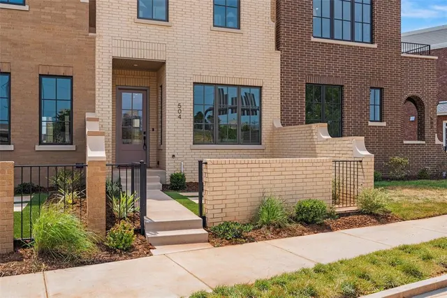 Photo 2 — 504 NE 2nd Street, Oklahoma City, OK 73104