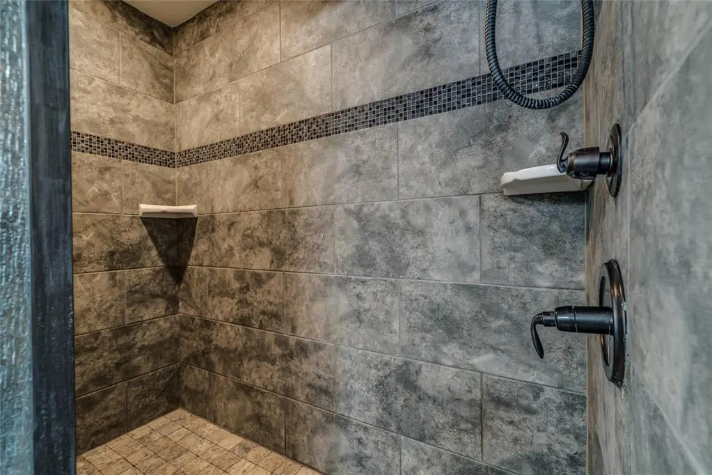 Photo 28 — 15570 Greenleaf Lane, Oklahoma City, OK 73165