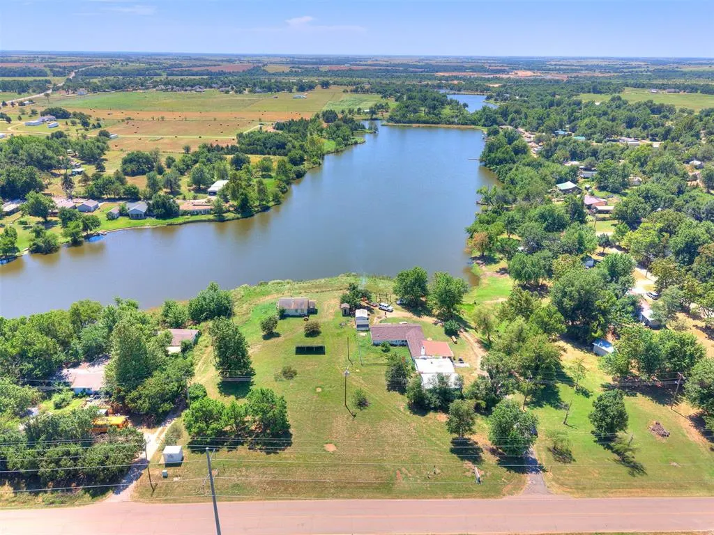 Front exterior — 2160 Thunder Drive, Crescent, OK 73028