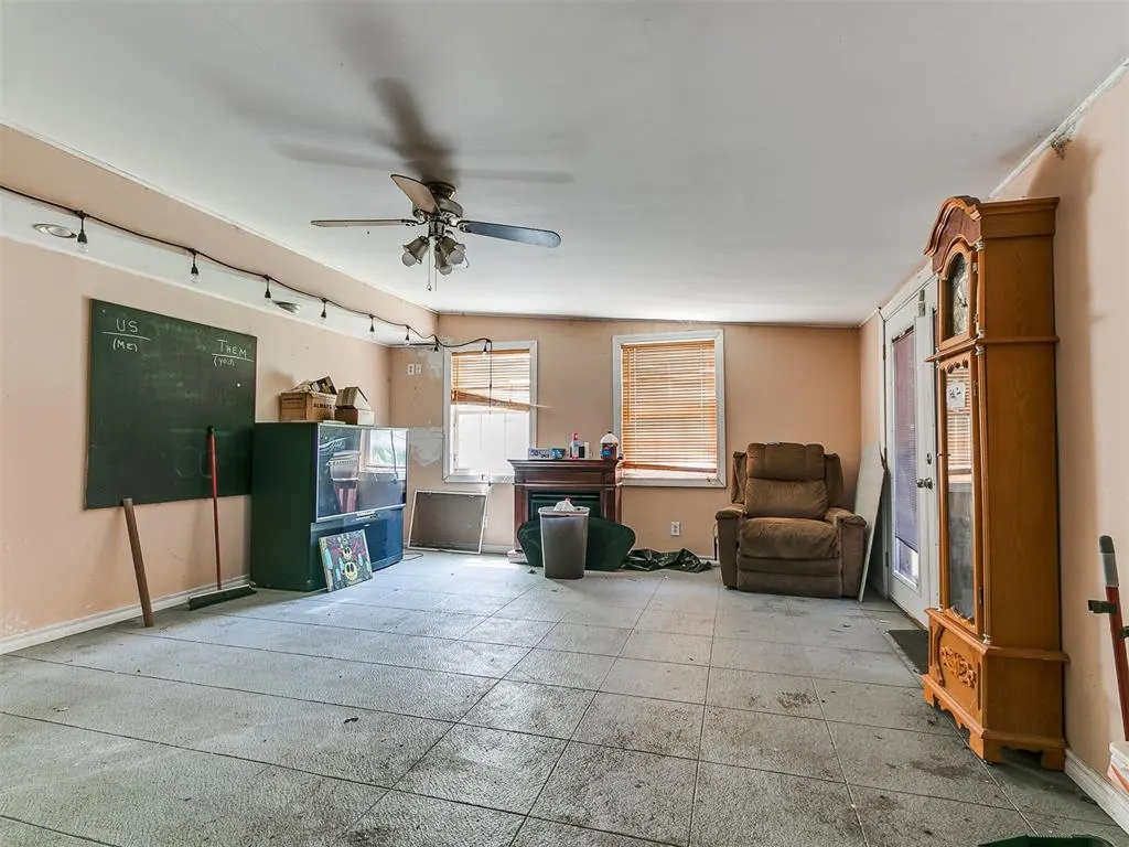 Photo 9 — 2160 Thunder Drive, Crescent, OK 73028