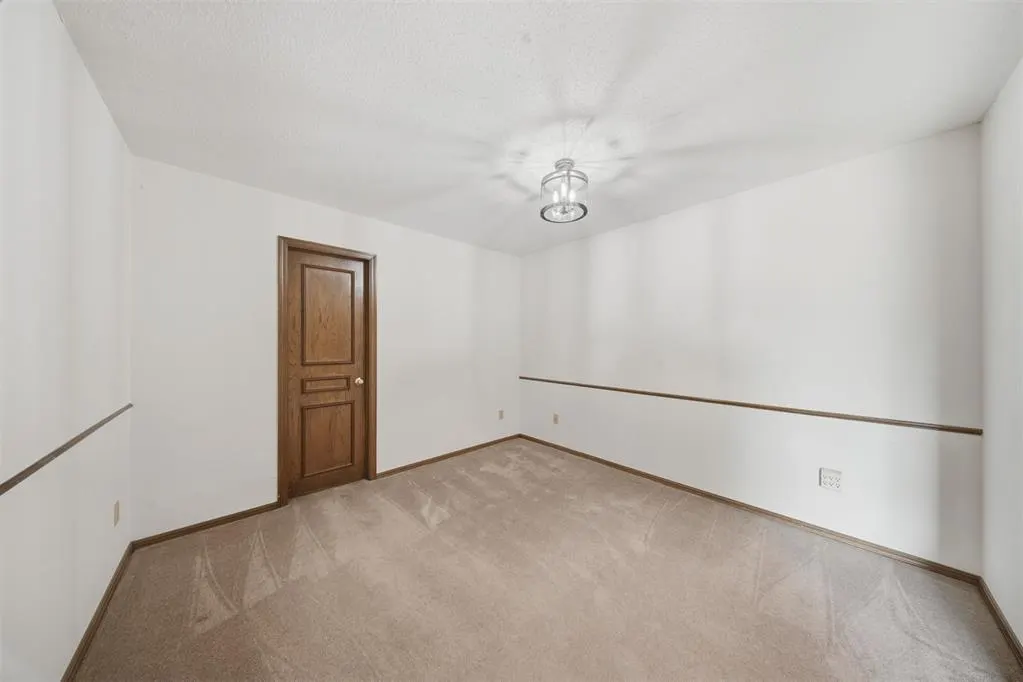 Photo 6 — 7529 NW 11th Street, Oklahoma City, OK 73127