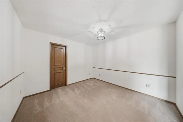 Photo 6 — 7529 NW 11th Street, Oklahoma City, OK 73127