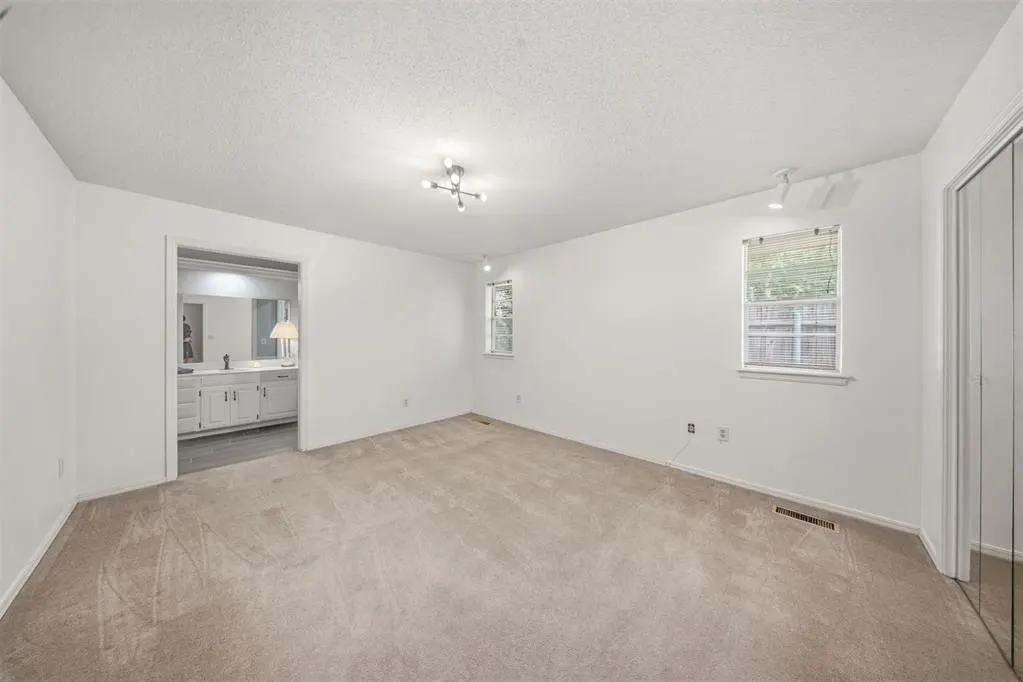 Photo 16 — 7529 NW 11th Street, Oklahoma City, OK 73127