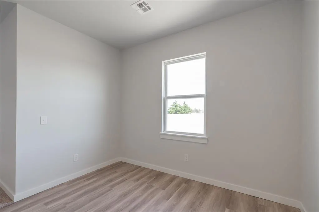 Photo 11 — 5130 Grassland Drive, Guthrie, OK 73044
