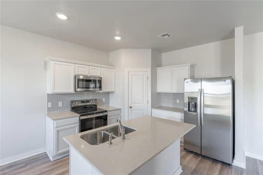 Photo 6 — 5130 Grassland Drive, Guthrie, OK 73044