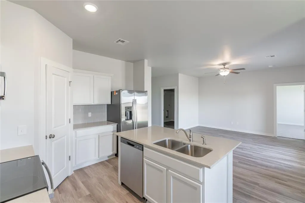 Photo 9 — 5130 Grassland Drive, Guthrie, OK 73044