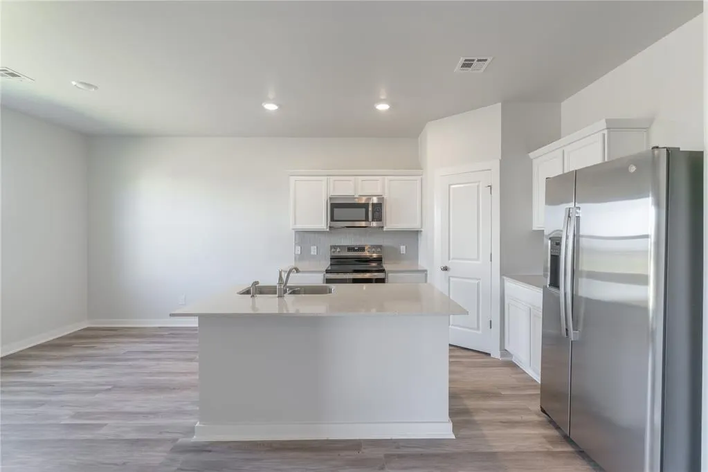 Photo 10 — 5130 Grassland Drive, Guthrie, OK 73044