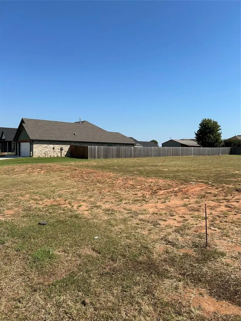 Photo 2 — 1418 Buckhorn Place, Tuttle, OK 73089