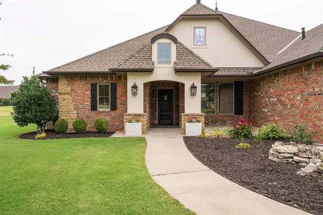 Photo 2 — 22530 Lindy Terrace, Edmond, OK 73025
