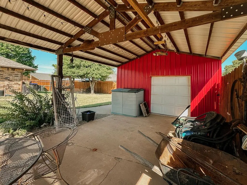 Photo 43 — 625 N Max Street, Hinton, OK 73047
