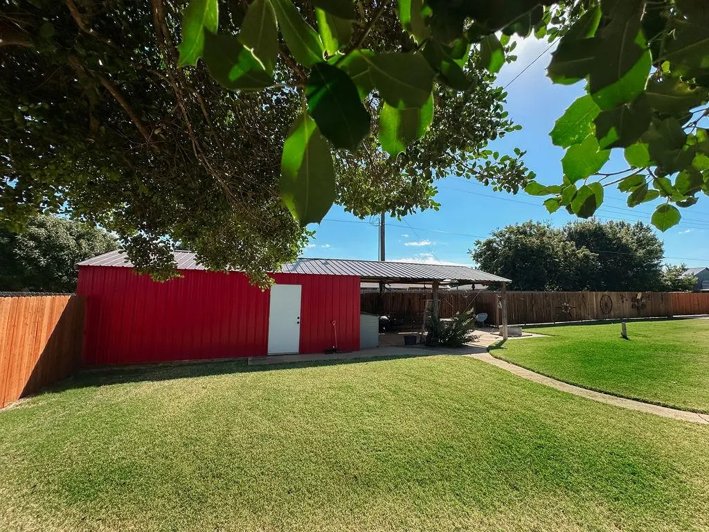 Photo 45 — 625 N Max Street, Hinton, OK 73047