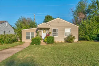 Sold home at 422 Monroney Drive